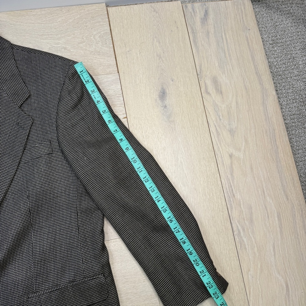 Classic Wool/Silk Men's Blazer - Picture 8 of 9